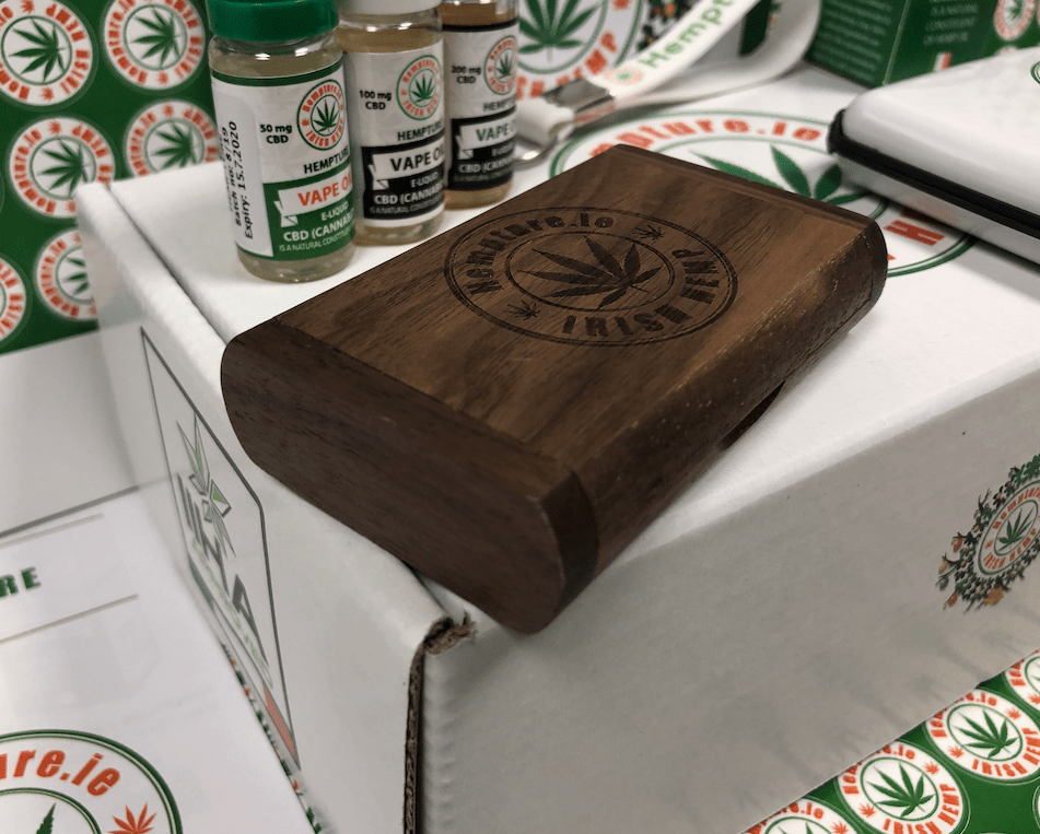 HEMPTURE CARVED WALNUT USB STICK (Limited Edition) - Image 3